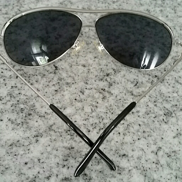 Aviator Sunglasses - Picture 4 of 8